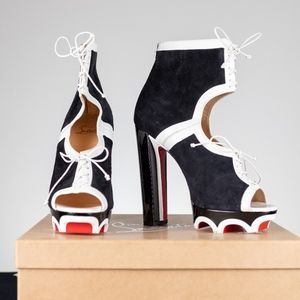 Christian Louboutin Lolacrampon VV Bootie Size 40